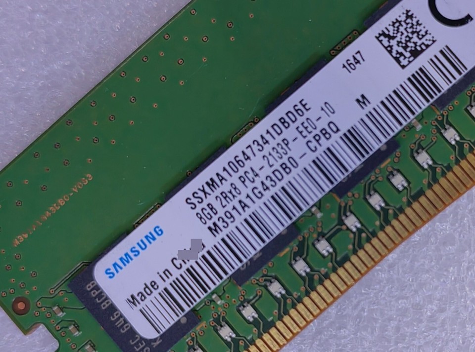 Samsung 8GB DDR4 2133MHz ECC Sunucu RAM (M391A1G43DB0-CPBQ M)